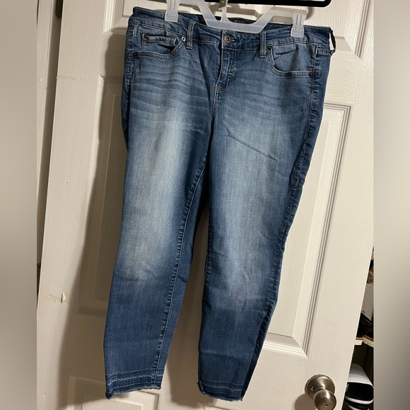 Torrid Skinny Jeans. - Picture 1 of 4